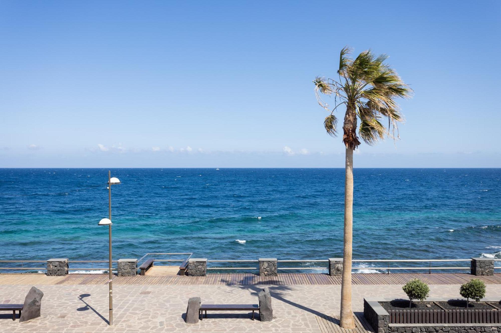 Home2Book Stunning Sea Front Caletillas, Pool Канделария Екстериор снимка